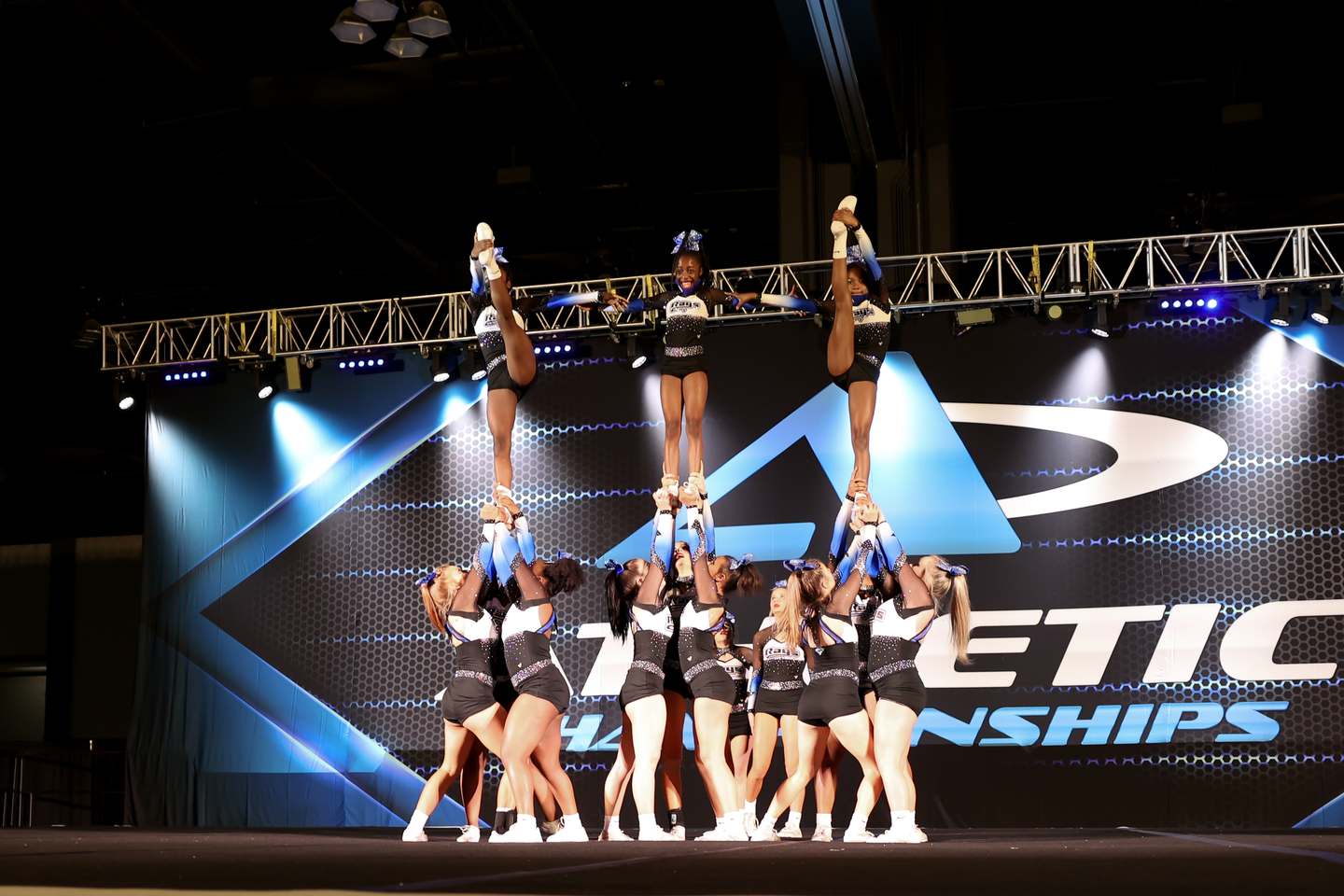 cheer stunts